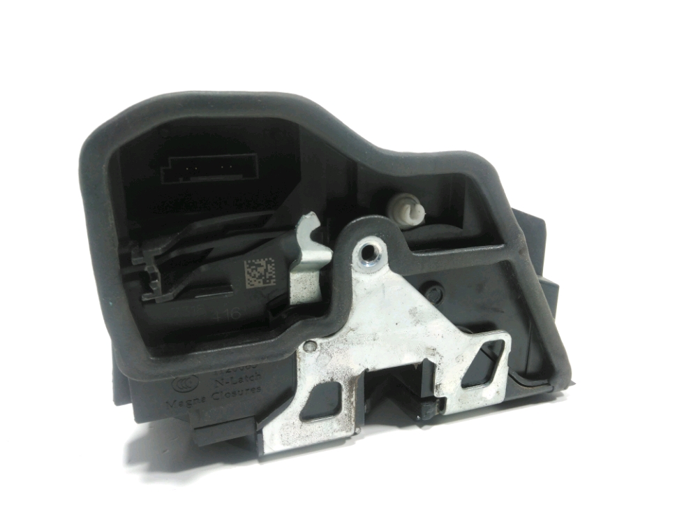 Serrure de porte avant droite