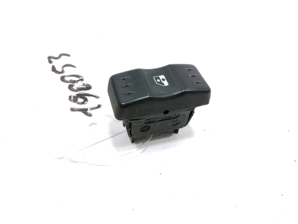 Commande lève-vitre avant droit