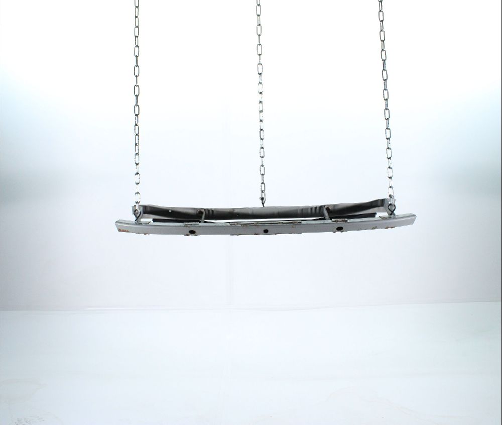 Traverse inférieure armature avant