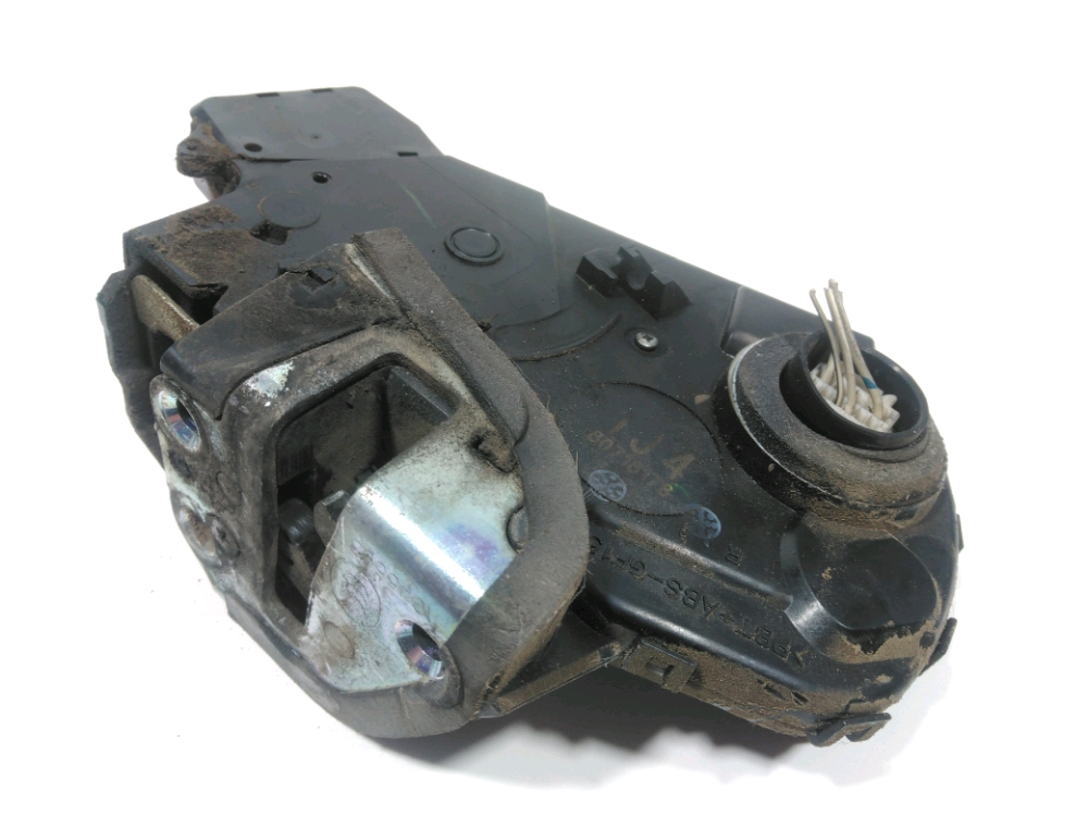 Serrure de porte battante arrière