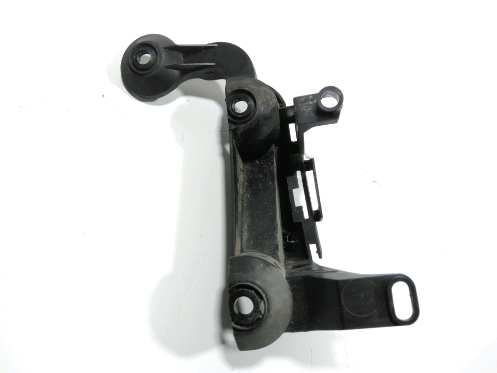 Support gauche de pare-choc arrière