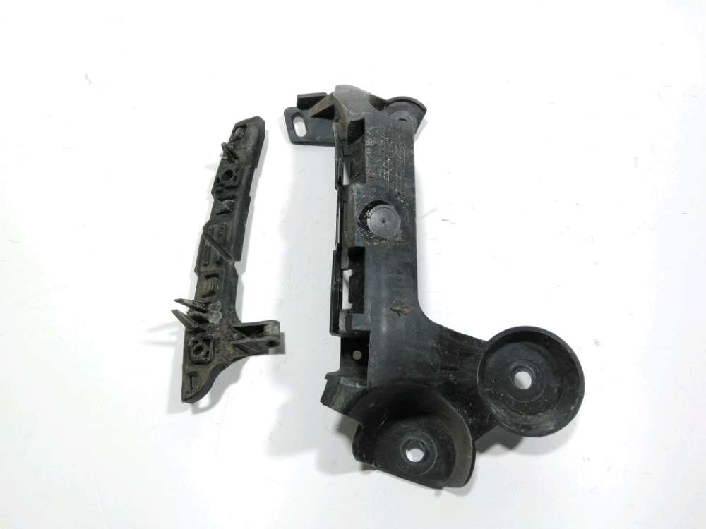 Support droit de pare-choc arrière