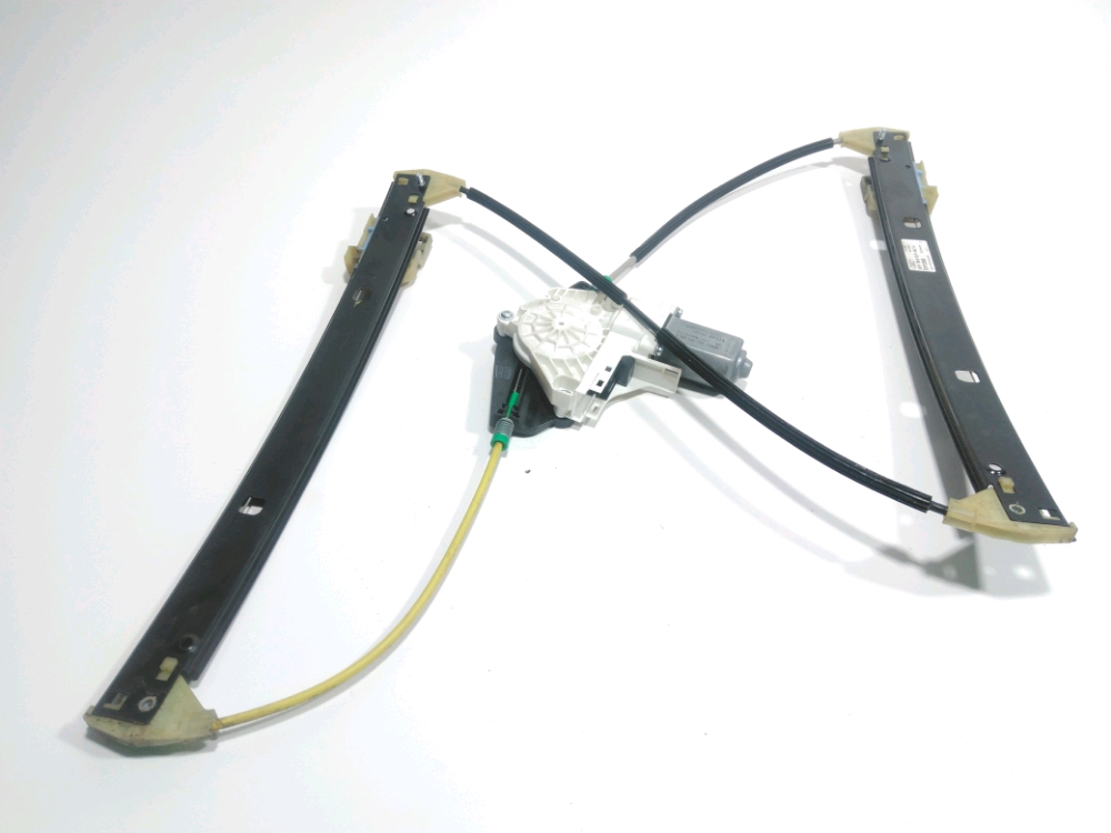 Lève-vitre électrique avant droit