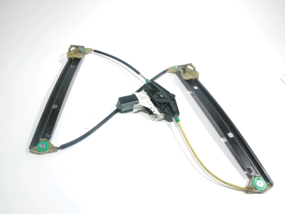 Lève-vitre électrique avant droit