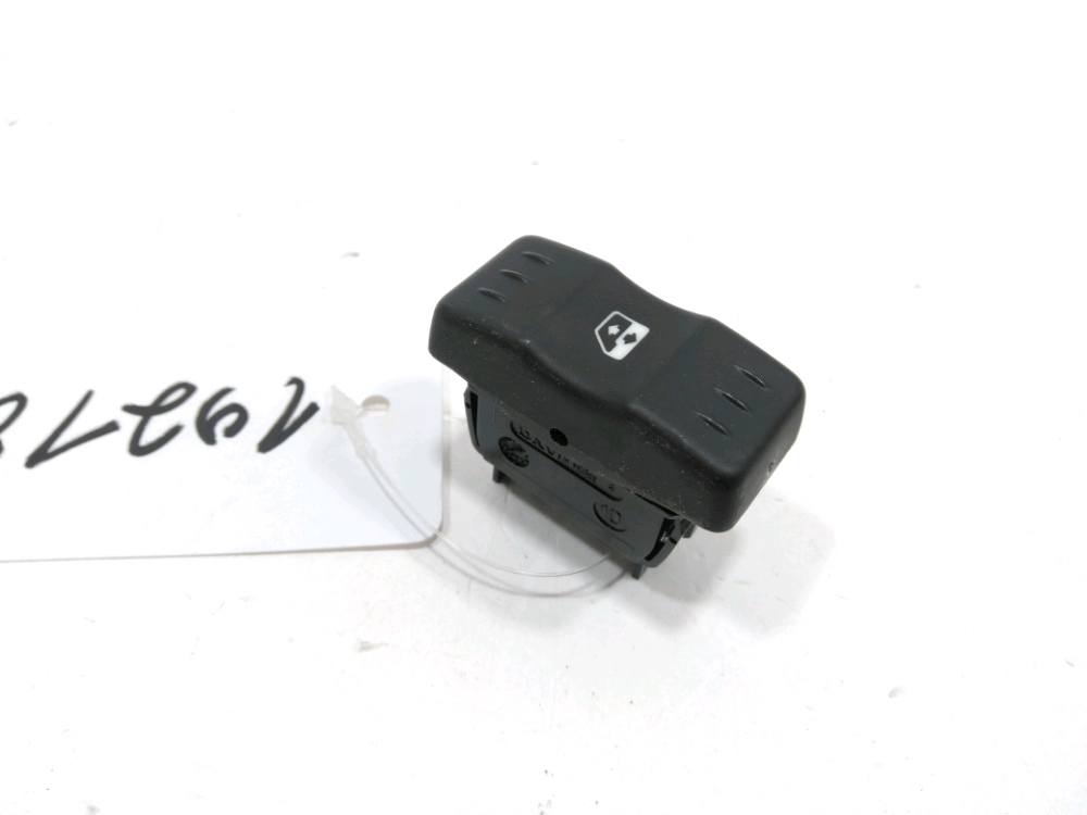 Commande lève-vitre avant droit