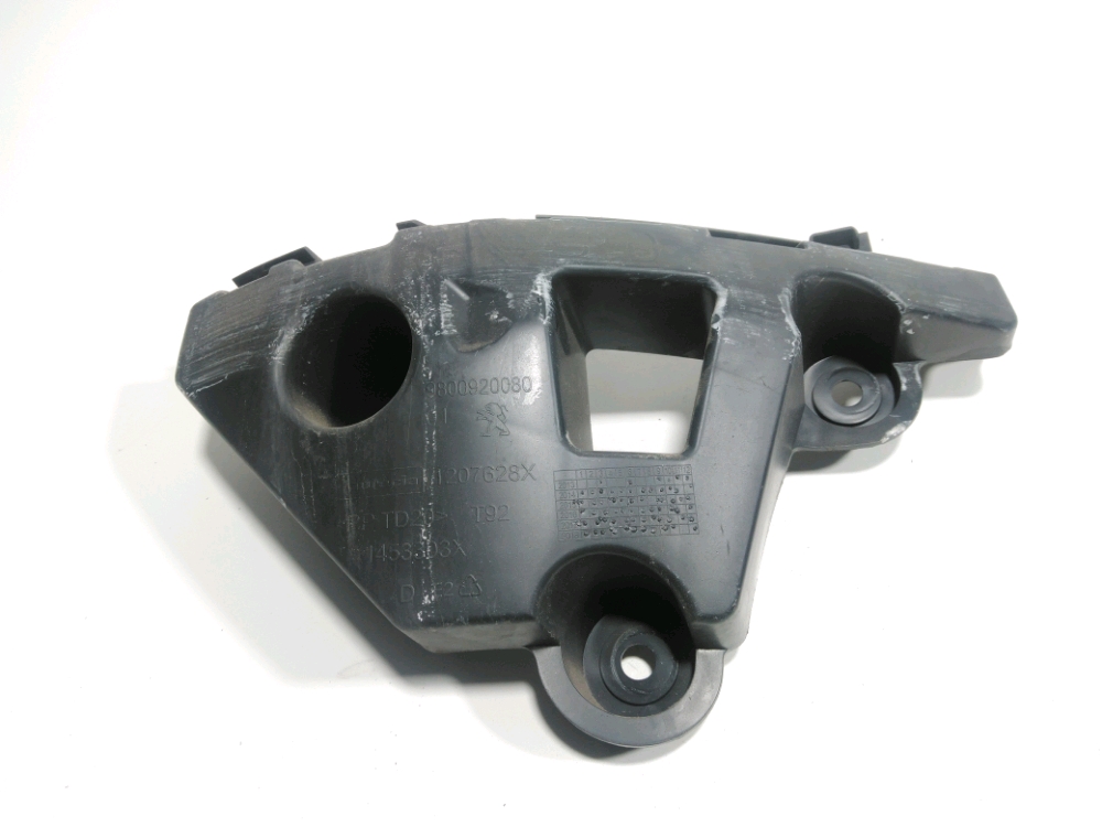 Support droit de pare-choc arrière