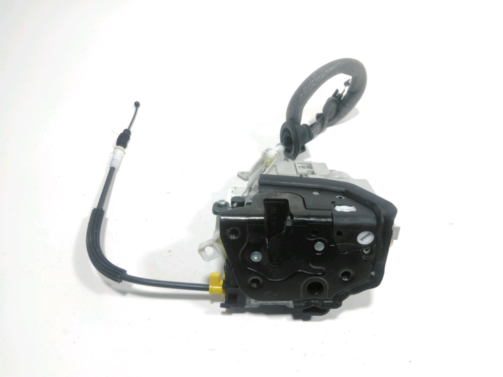 Serrure de porte avant droite