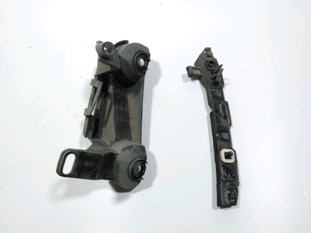 Support droit de pare-choc arrière