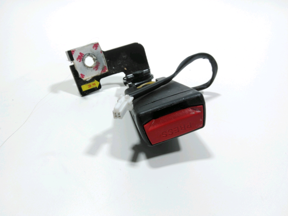 Ancrage ceinture arriere gauche