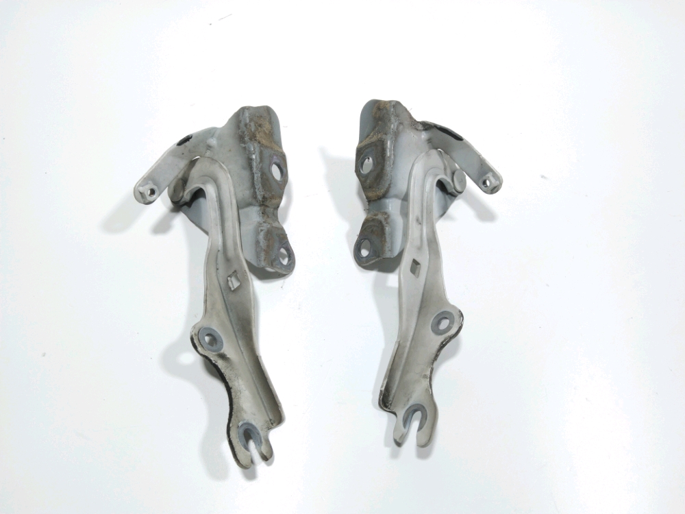 Jeu de charnieres de capot