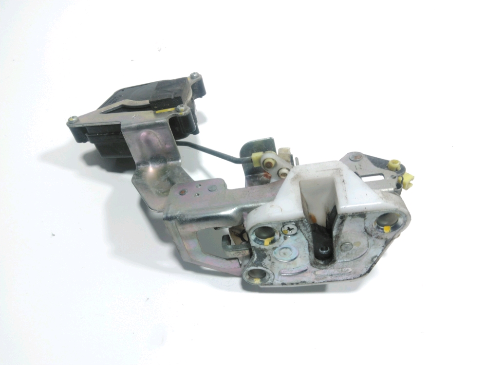 Serrure de porte avant droite