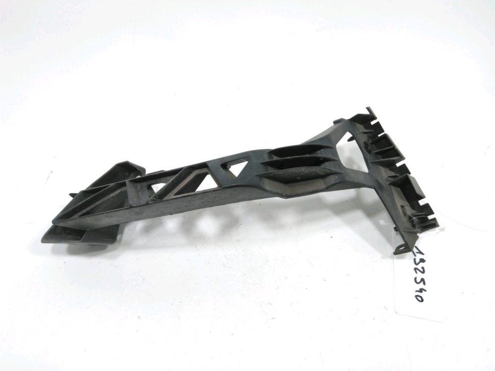 Support droit de pare-choc arrière