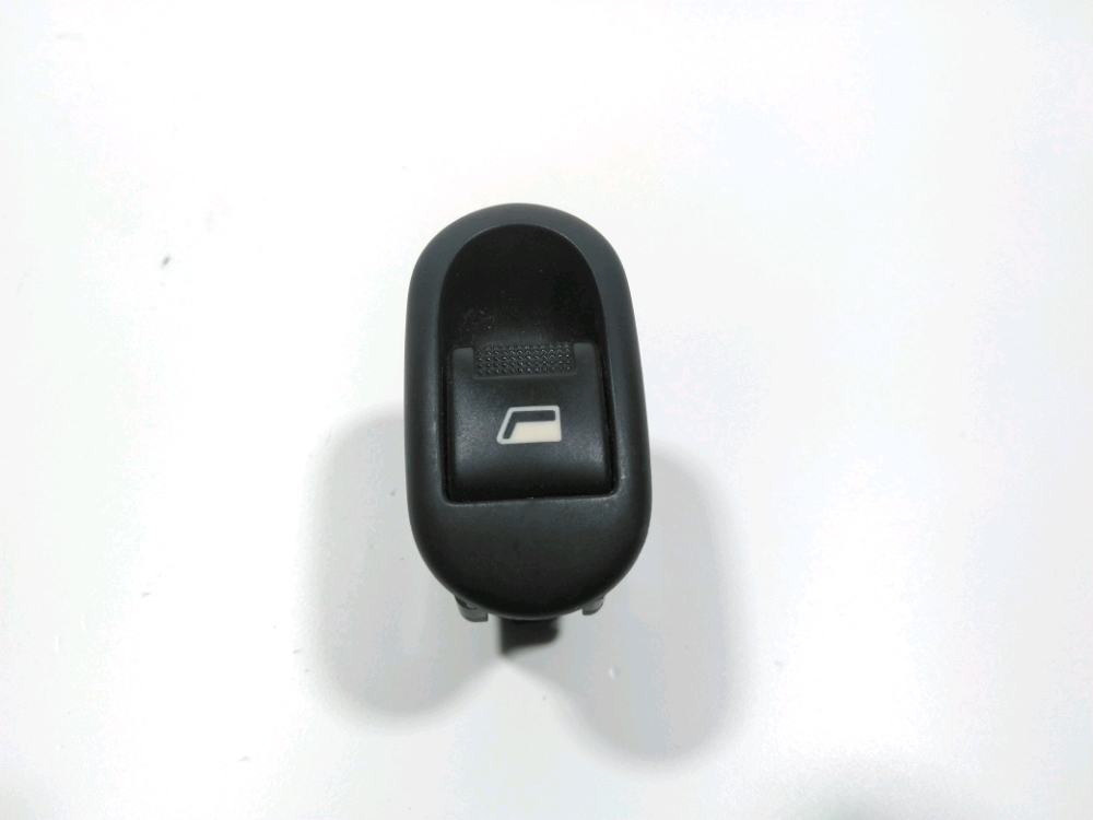 Commande lève-vitre avant droit