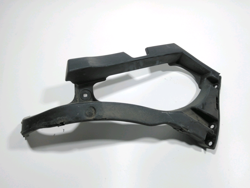 Support droit de pare-choc arriere