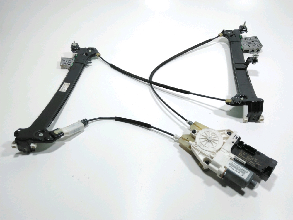 Lève-vitre électrique avant droit