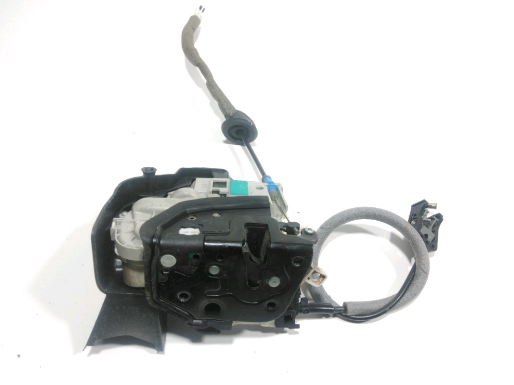 Serrure de porte avant gauche