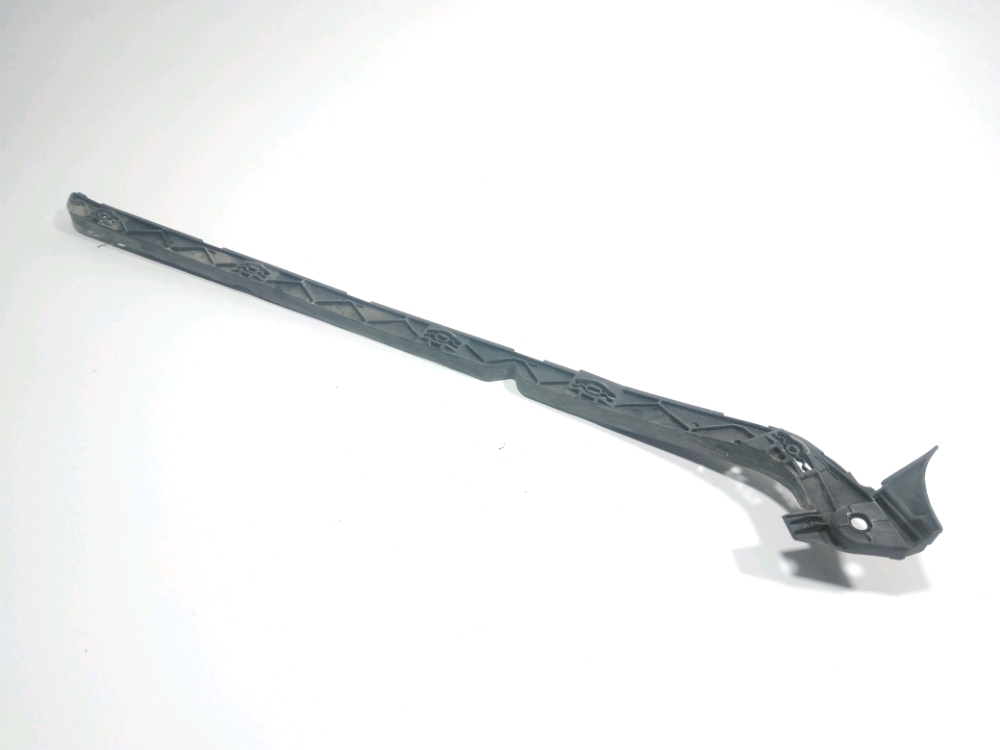 Support droit de pare-choc arrière