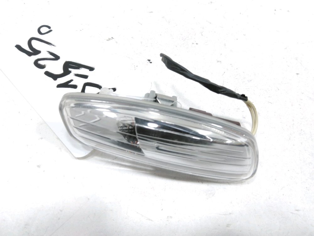 Répétiteur d'aile droit