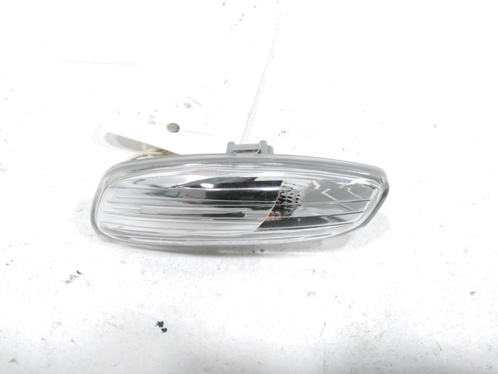 Répétiteur d'aile gauche