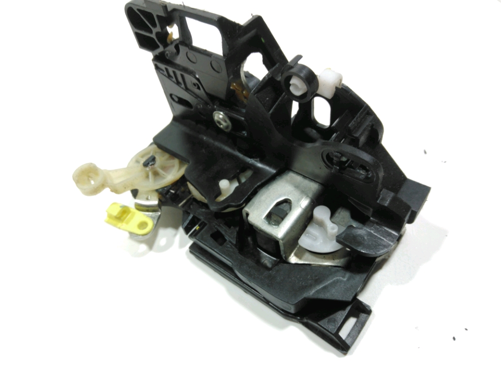 Serrure de porte avant gauche