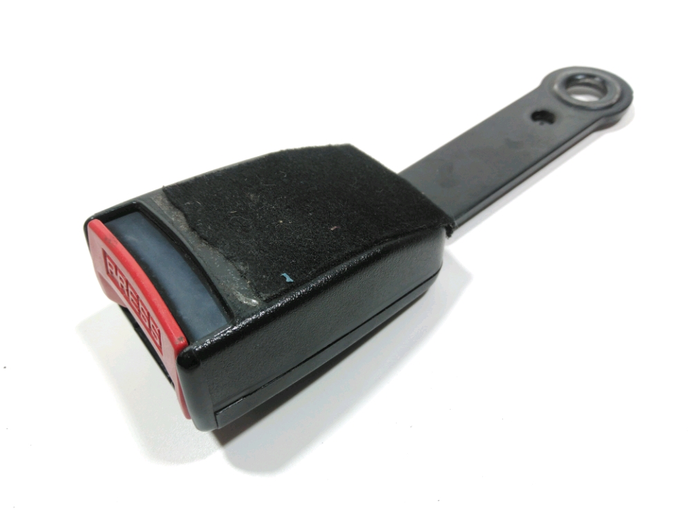 Ancrage ceinture avant droit