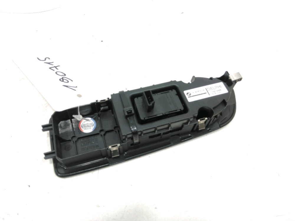 Commande lève-vitre avant droit