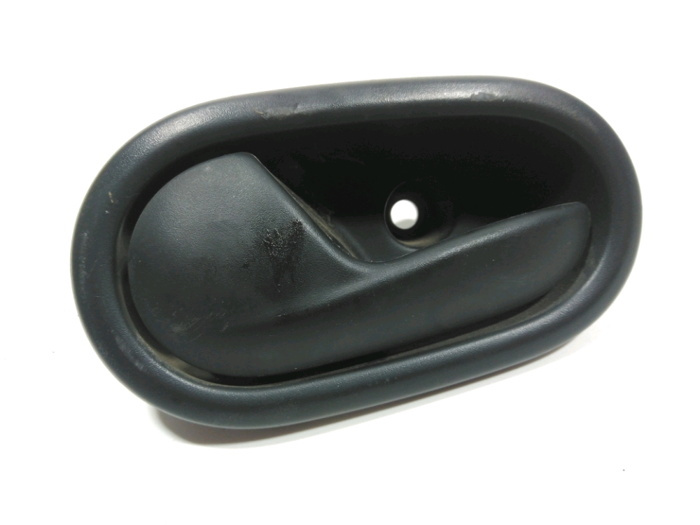 Poignee interieure porte arriere gauche