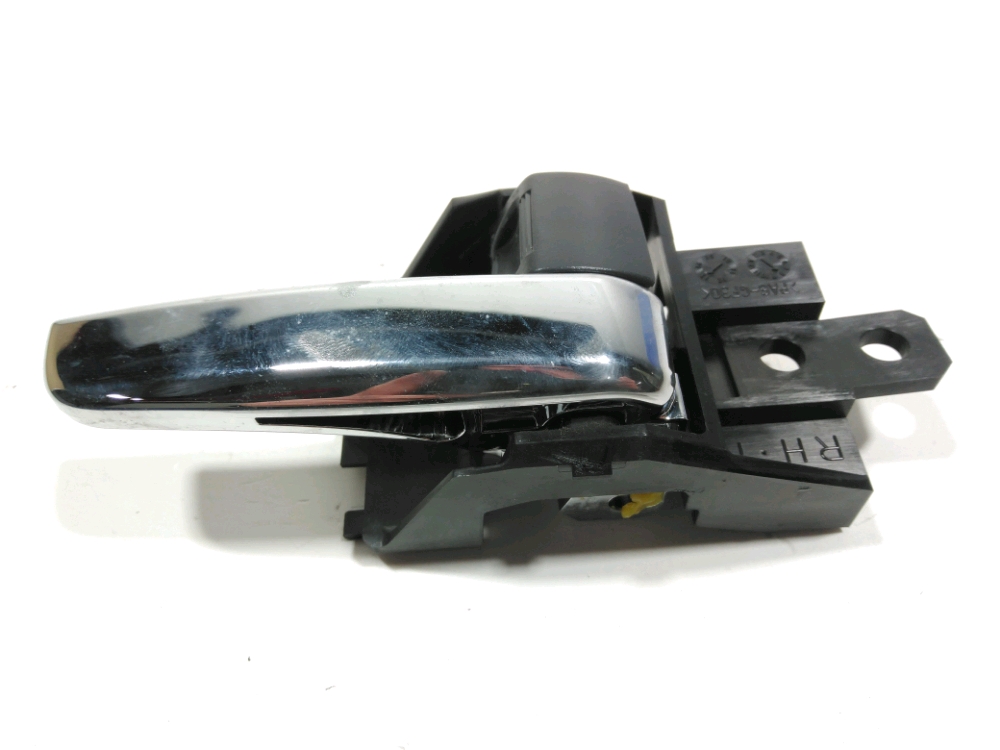 Poignee interieure porte arriere droite