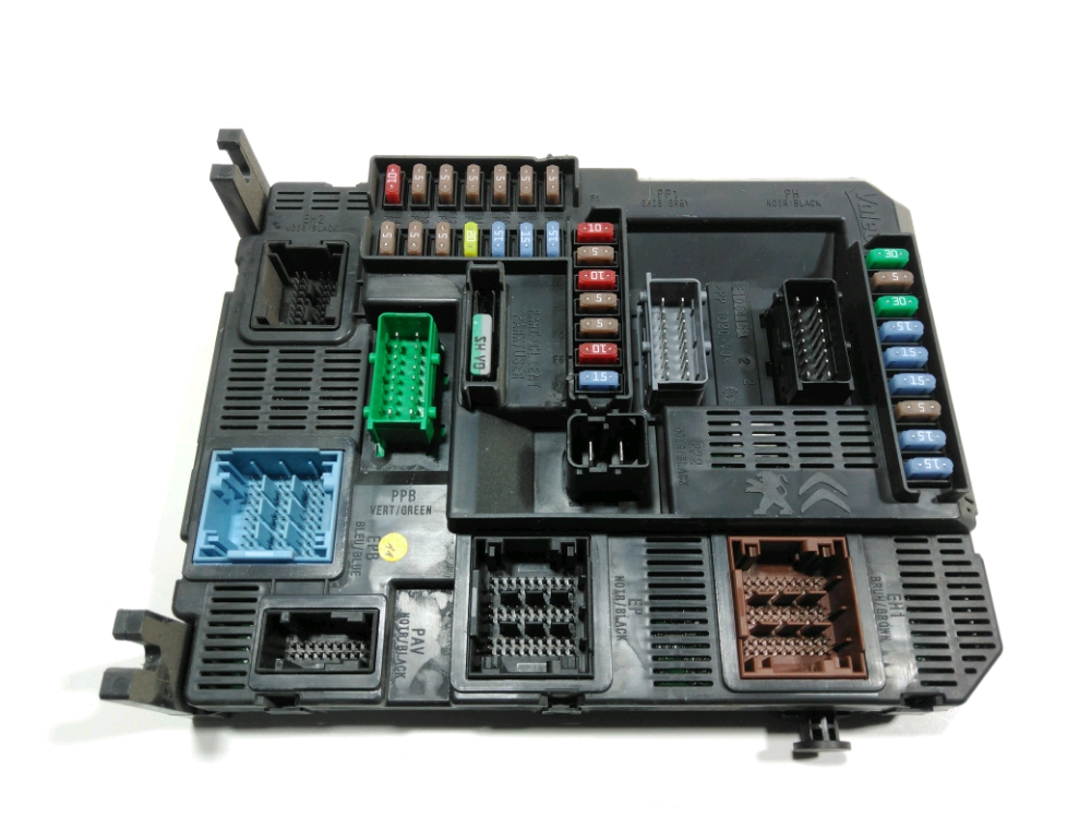 Boite à fusibles habitacle