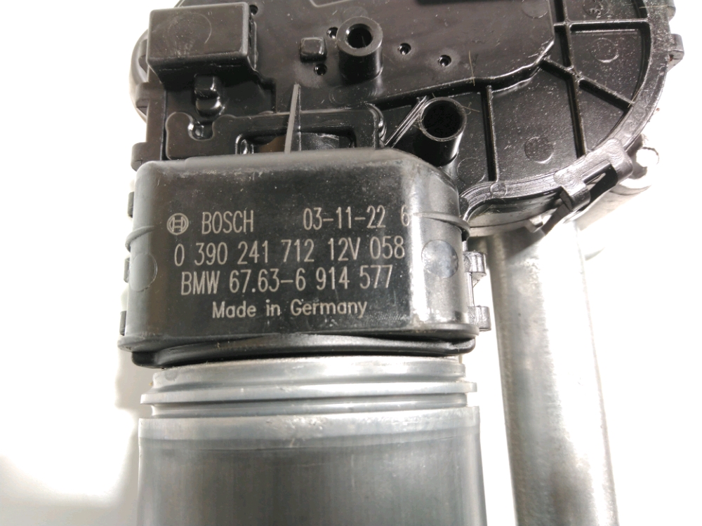 Mécanisme + moteur d'essuie glace avant