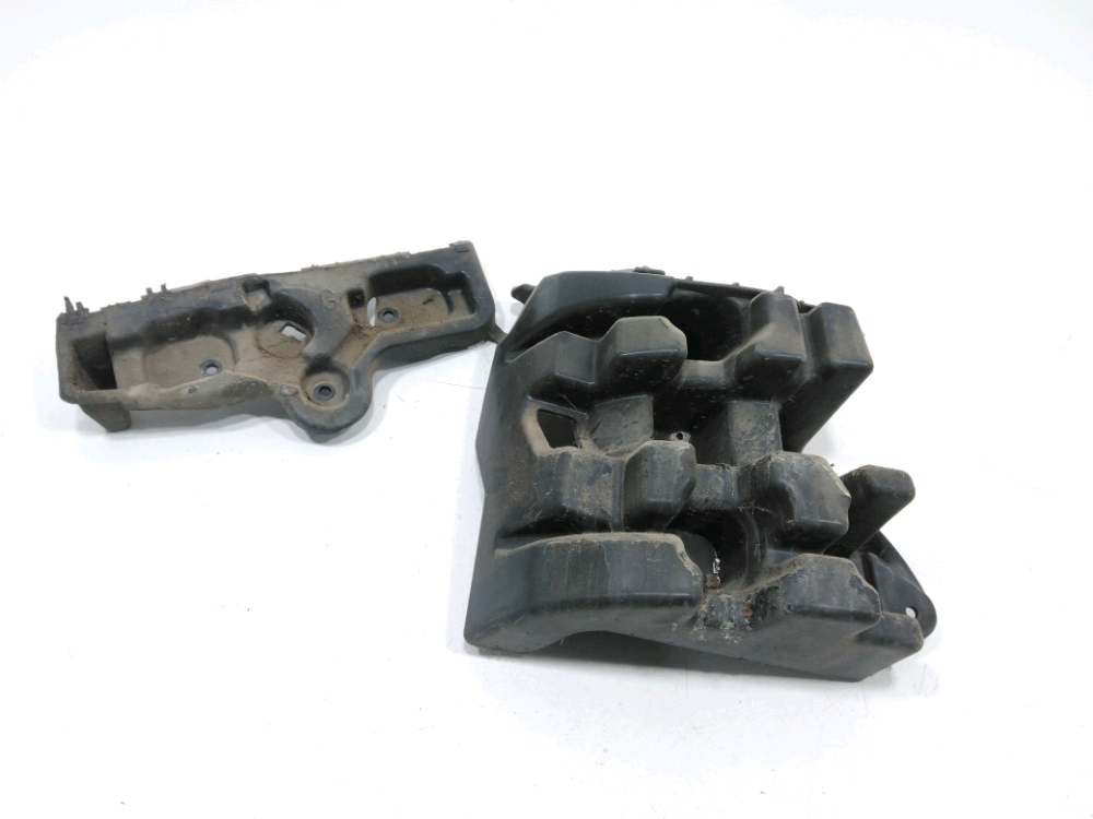 Support gauche de pare-choc arrière