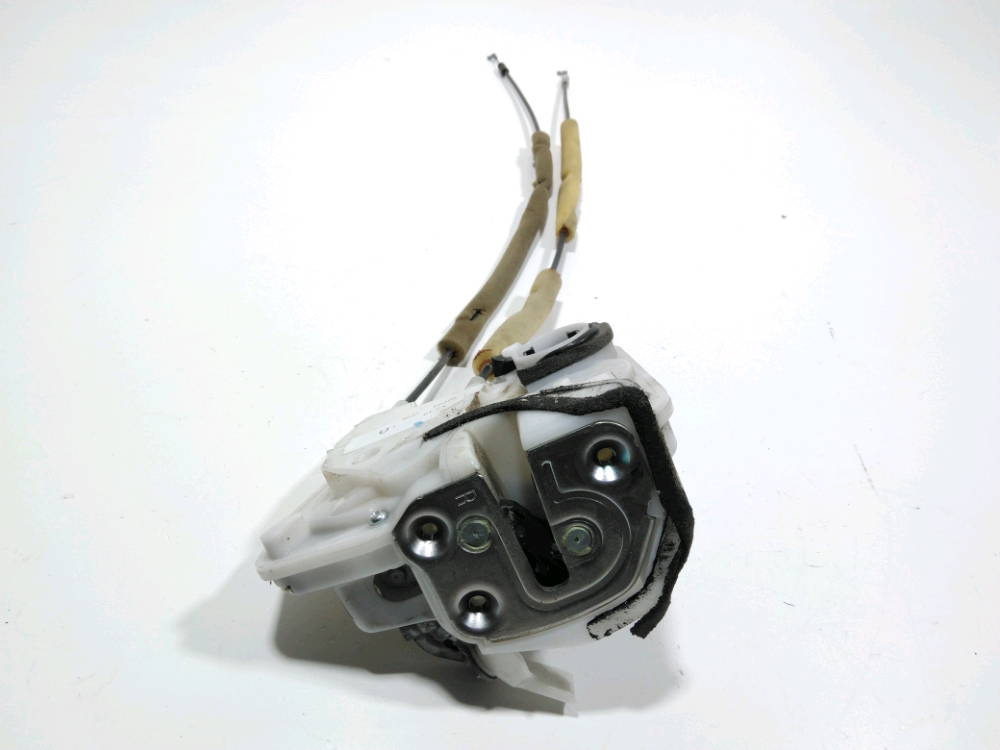 Serrure de porte avant droite