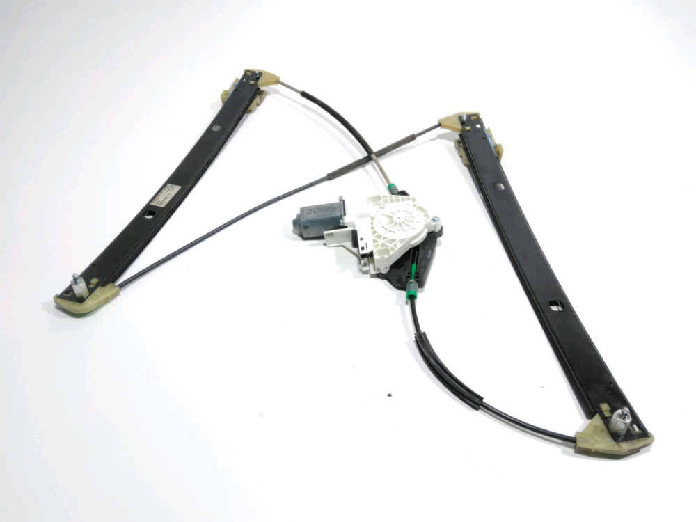 Lève-vitre électrique avant gauche