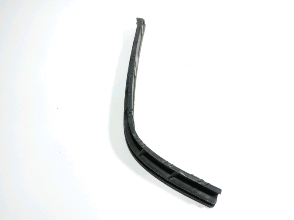 Support droit de pare-choc arrière