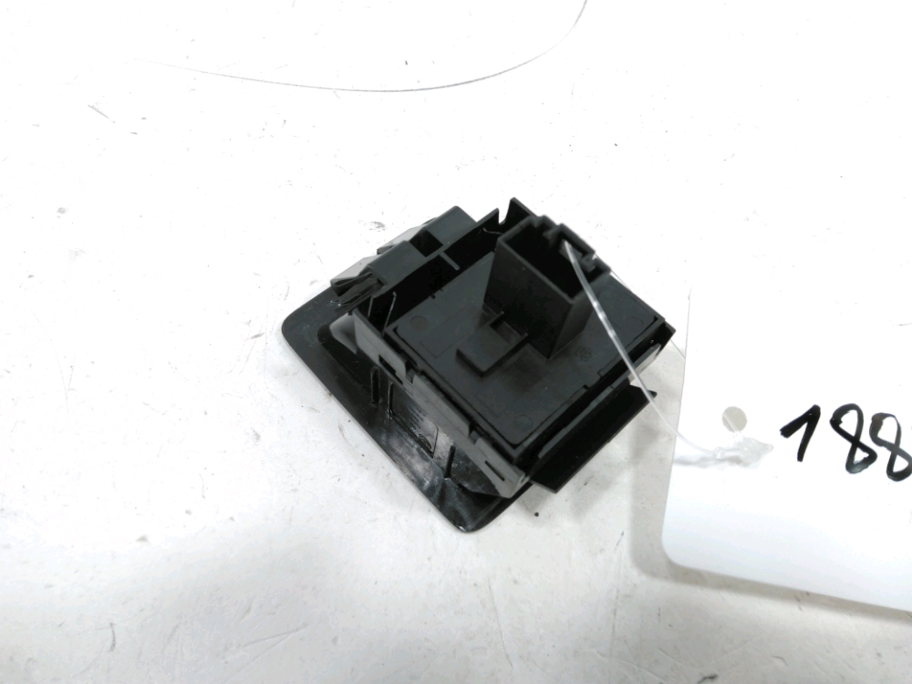 Commande lève-vitre avant gauche