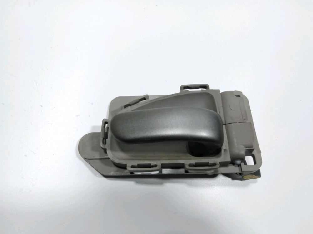 Poignee interieure porte avant droite