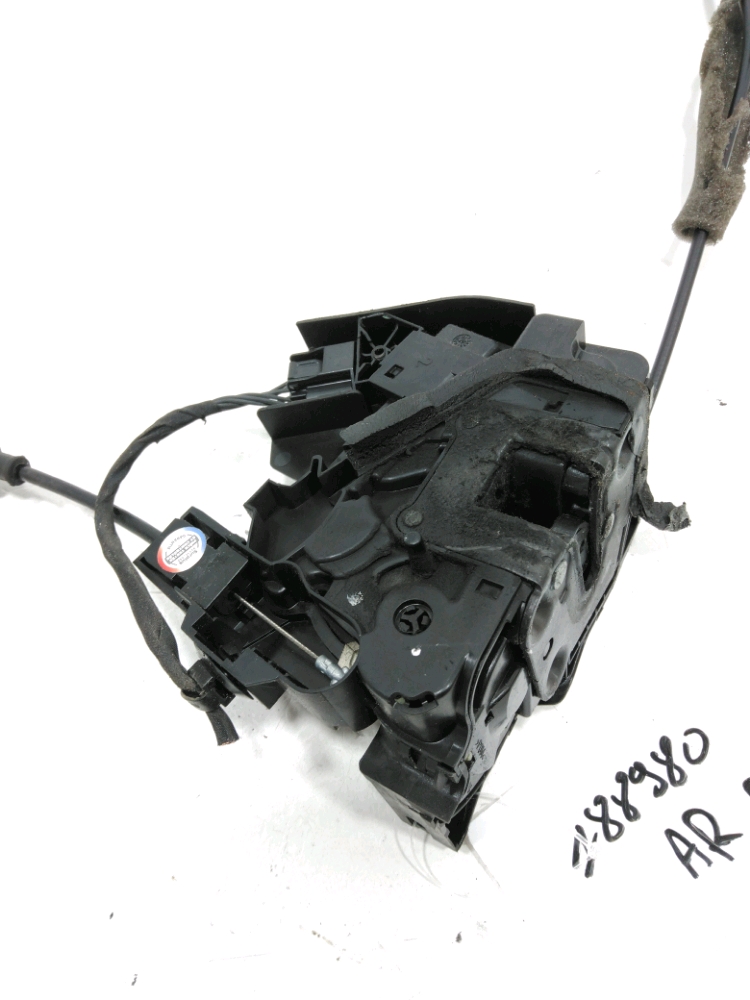 Serrure de porte arrière droite