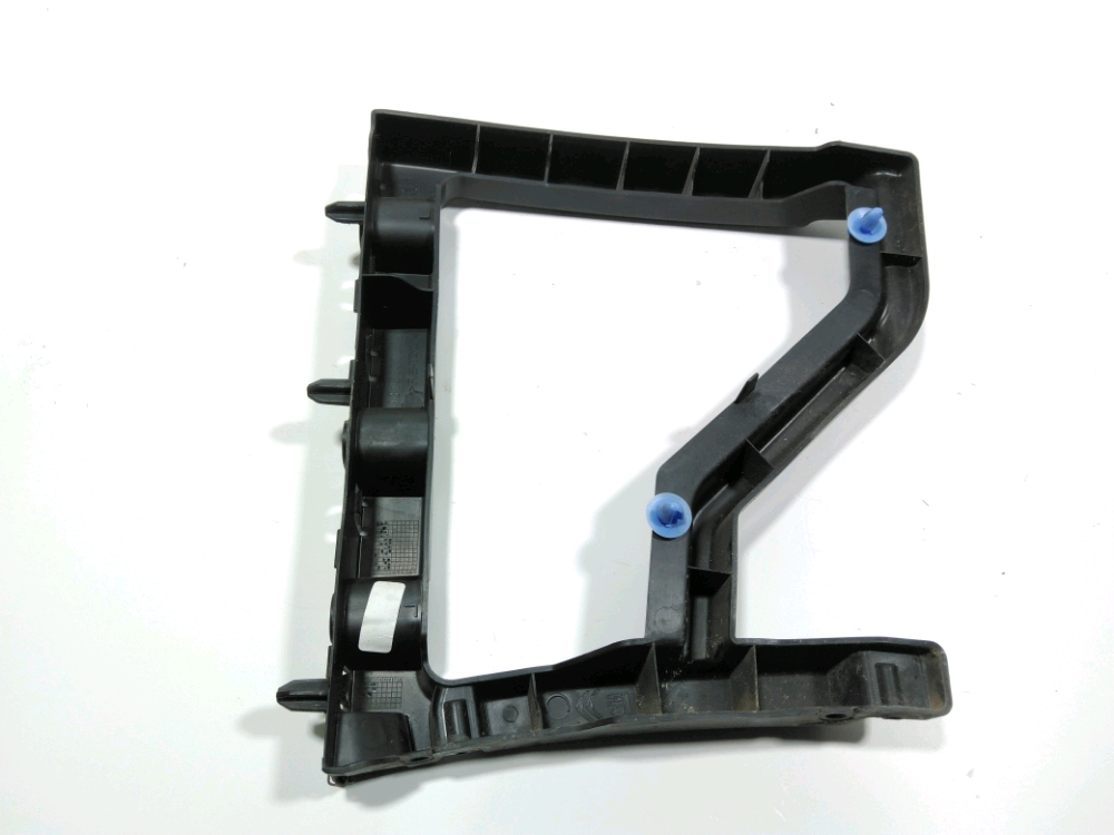 Support droit de pare-choc arrière