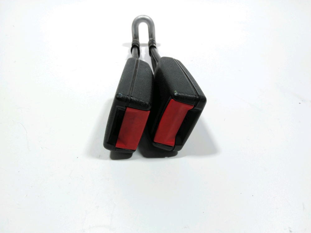 Ancrage ceinture arriere droit