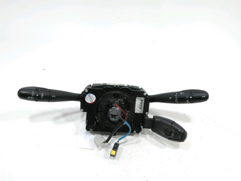 COMMANDE SOUS-VOLANT