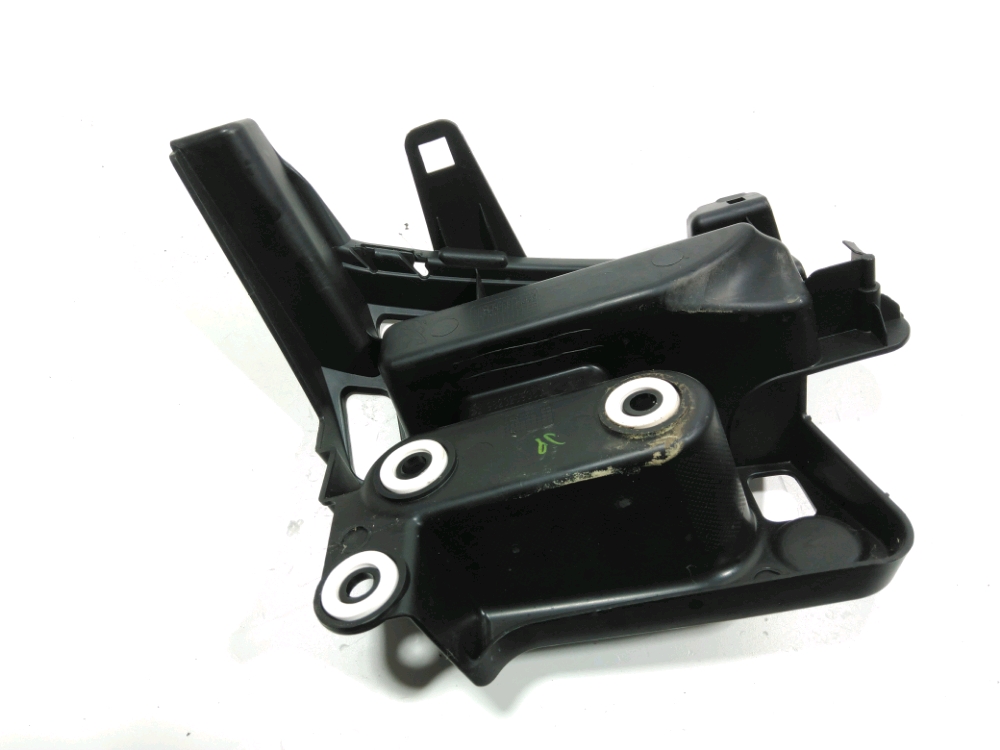 Support droit de pare-choc arrière