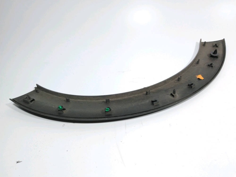 Elargisseur d'aile arrière droit