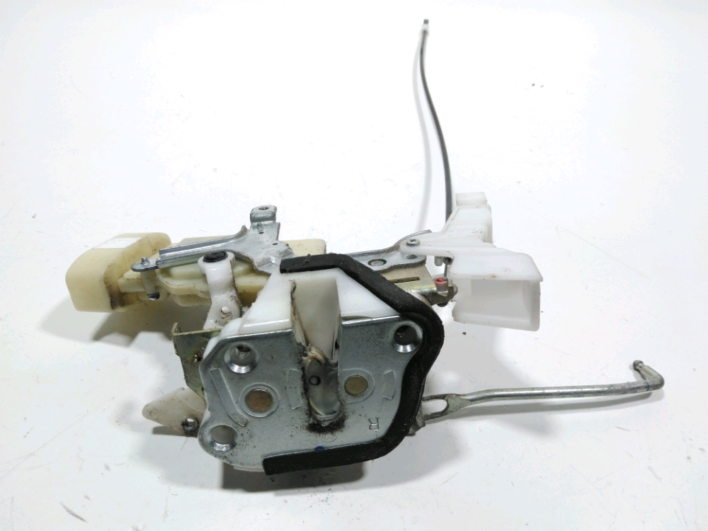 Serrure de porte avant droite