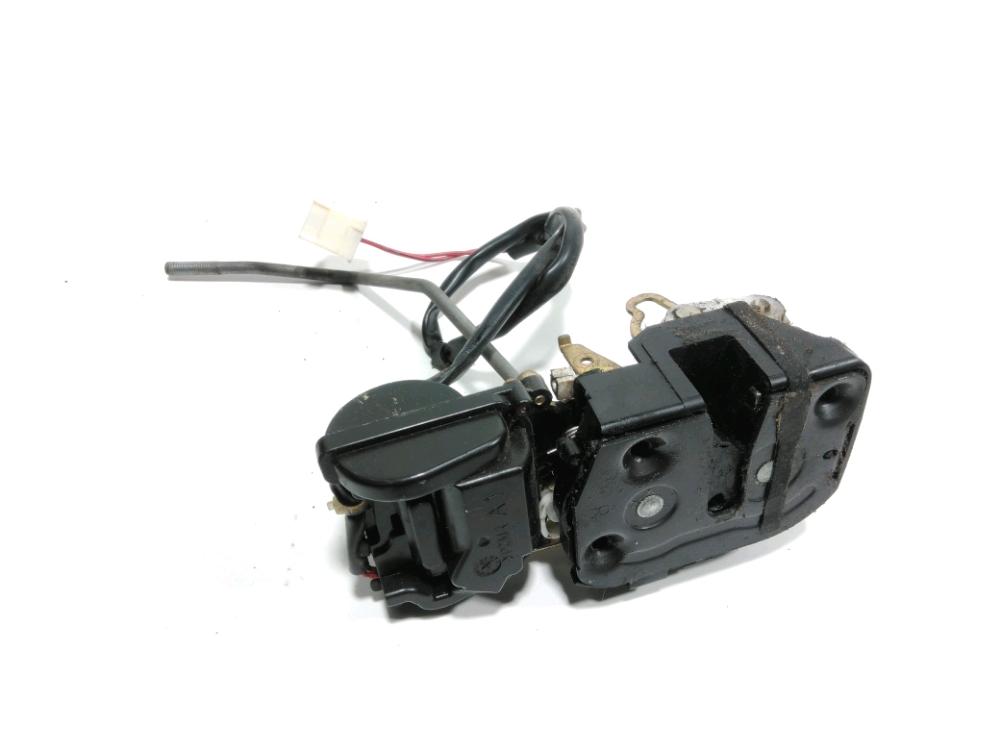 Serrure de porte avant droite