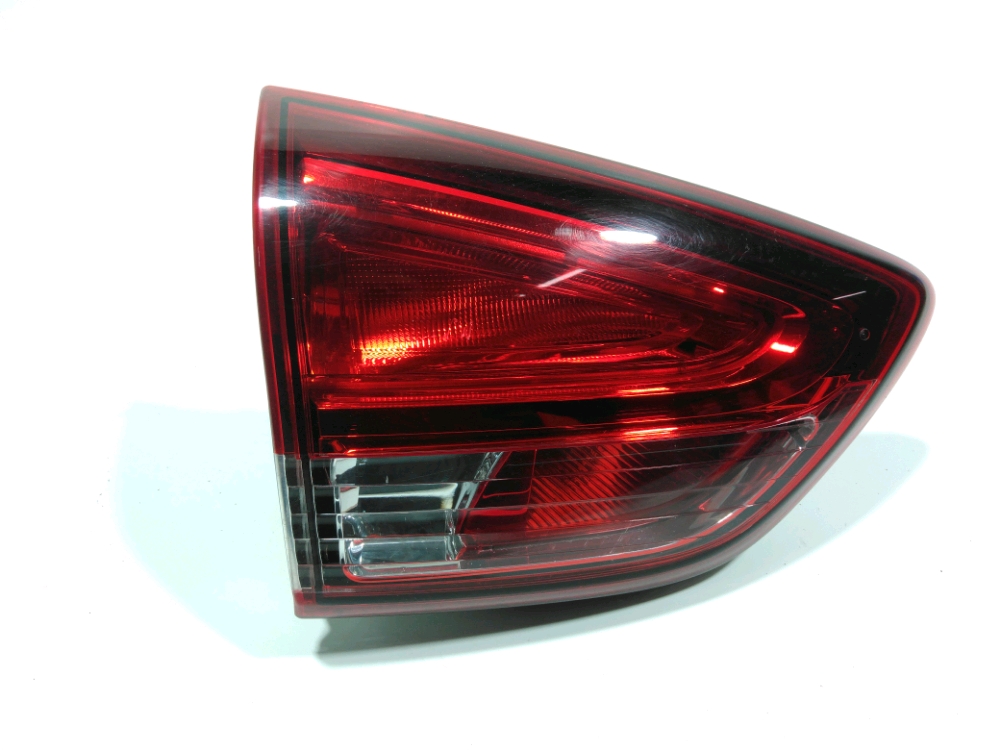 Feu arrière intérieur gauche