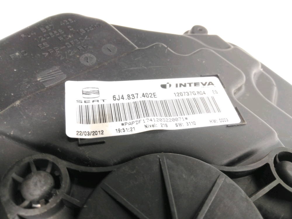 Lève-vitre électrique avant droit