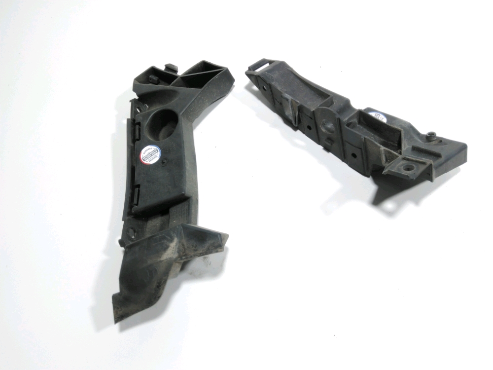 Support gauche de pare-choc arriere