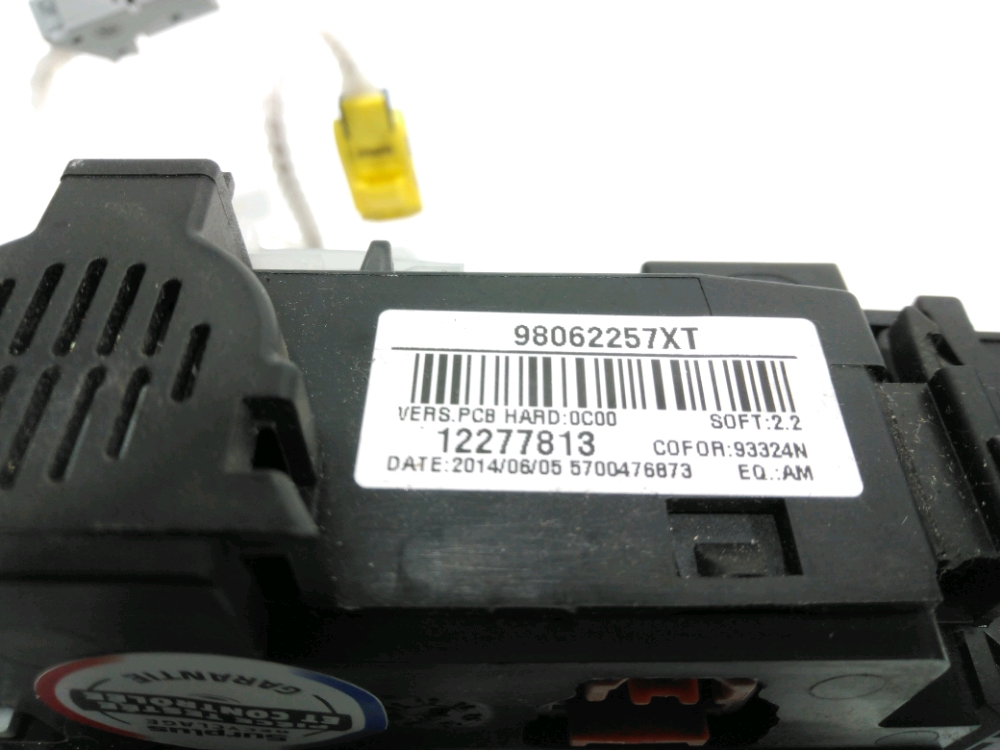 COMMANDE SOUS-VOLANT