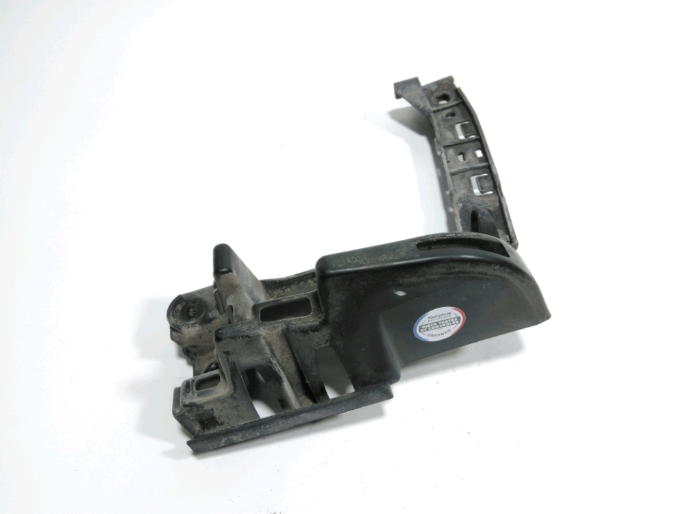 Support gauche de pare-choc arrière