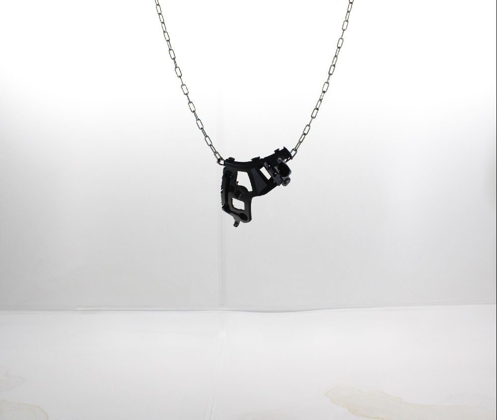 Support gauche de pare-choc arrière